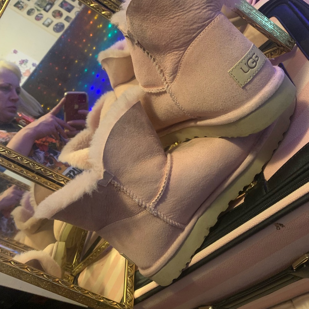 Ugg boots pink